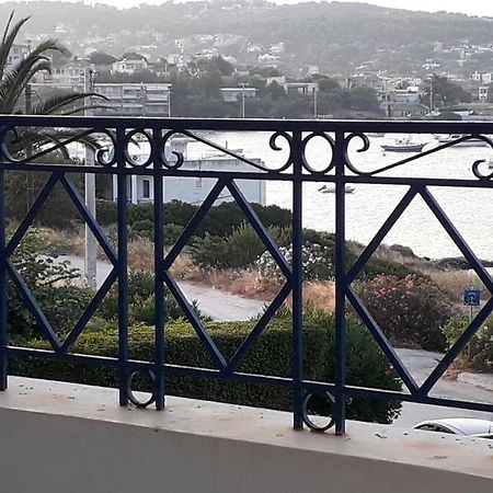 The Swan And The Gull, Porto Rafti Yacht Harbor Apartment Экстерьер фото